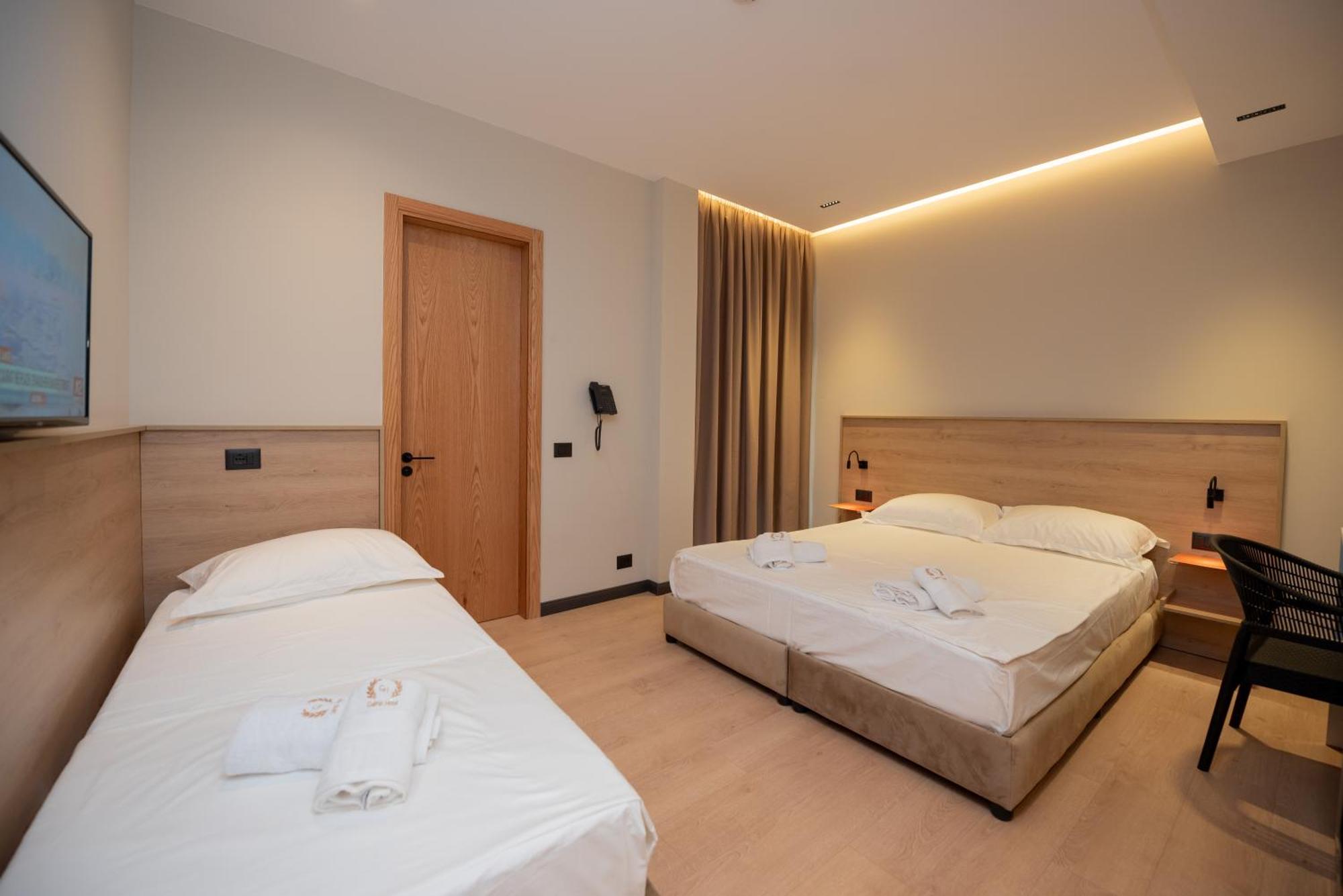 Vlorë Calma Boutique Hotel מראה חיצוני תמונה