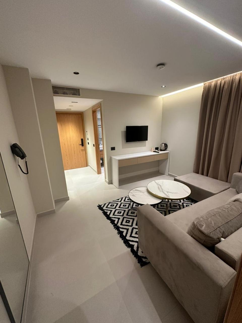 Vlorë Calma Boutique Hotel מראה חיצוני תמונה